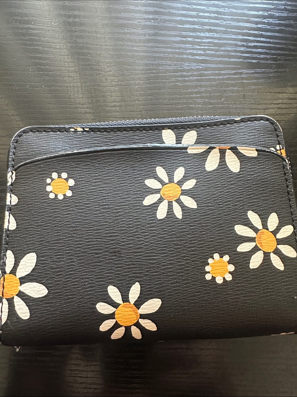 Kate Spade womans Spencer Daisy Zip Wallet OS - Picture 2 of 3